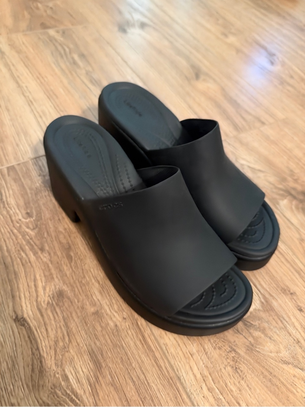 NWOT Crocs Brooklyn slide heel - 10